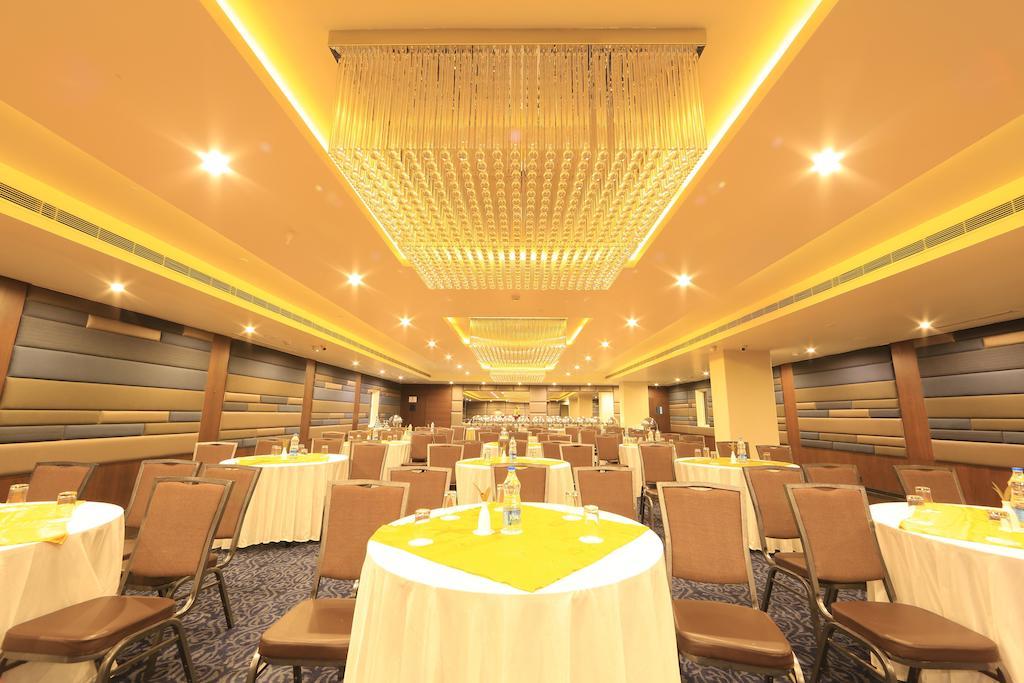 Hotel Regalia Tirupati Exteriér fotografie